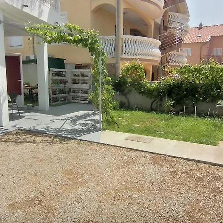 Ferienwohnung Apartman Ana Vodice Exterior foto